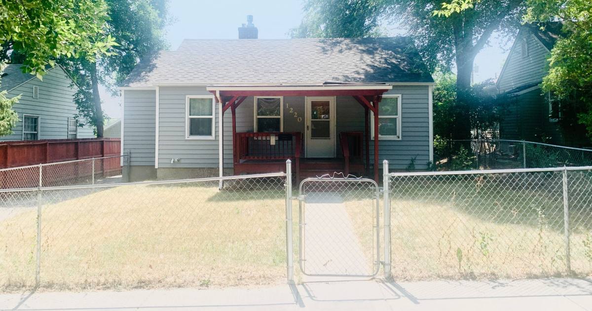 Apartment for rent at 1220 & 1 2 N, Billings, MT 59101
