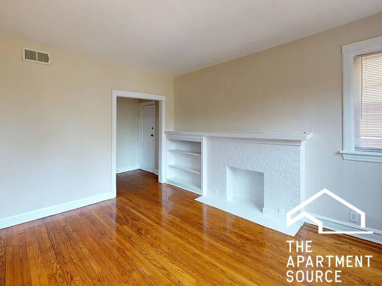 Apartment for rent at 1544 W Birchwood Ave #2, Chicago, IL 60626