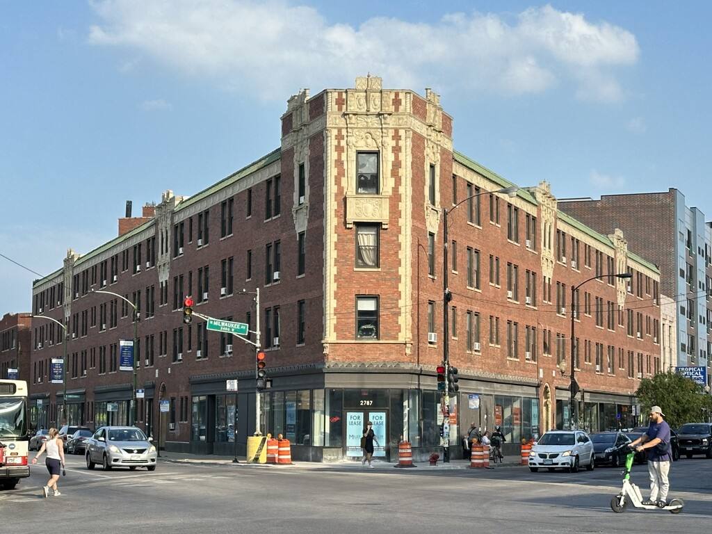 Apartment for rent at 3335 Diversey #D731, Chicago, IL 60647