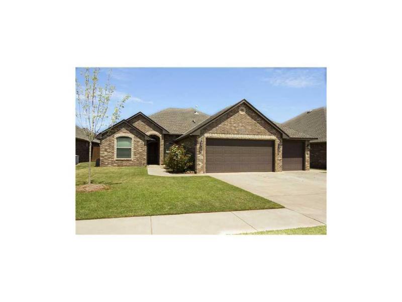 House for rent at 10825 NW 35th St, Yukon, OK 73099