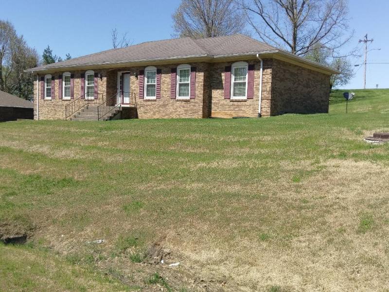 Townhouse for rent at 255 Meadowview Dr #2, Frankfort, KY 40601