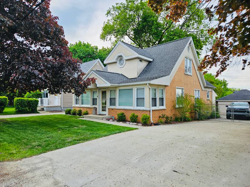 House for rent at 22 Cloverport Ave, Rochester, MI 48307