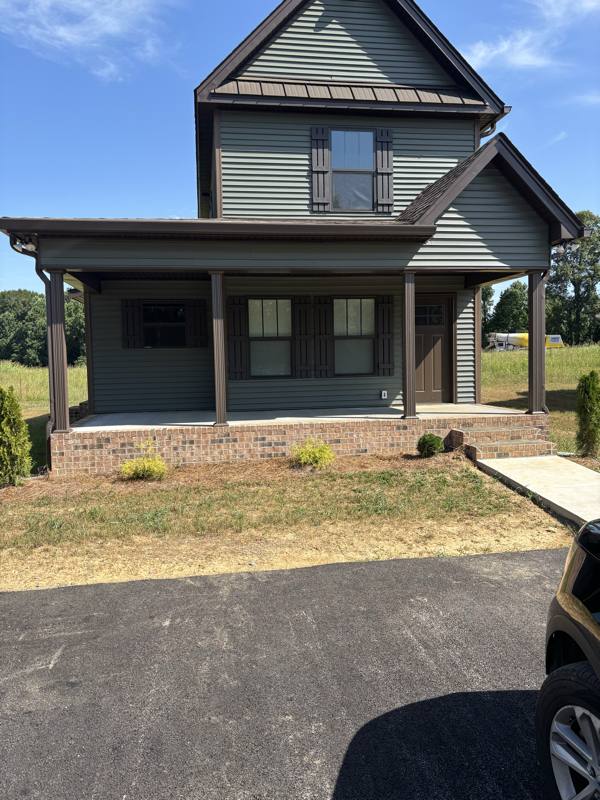 House for rent at 215 Cherokee Dr, Lafayette, TN 37083