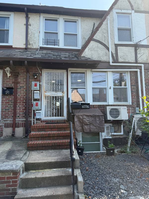 Townhouse for rent at 6776 Dartmouth St #2FL, Forest Hills, NY 11375
