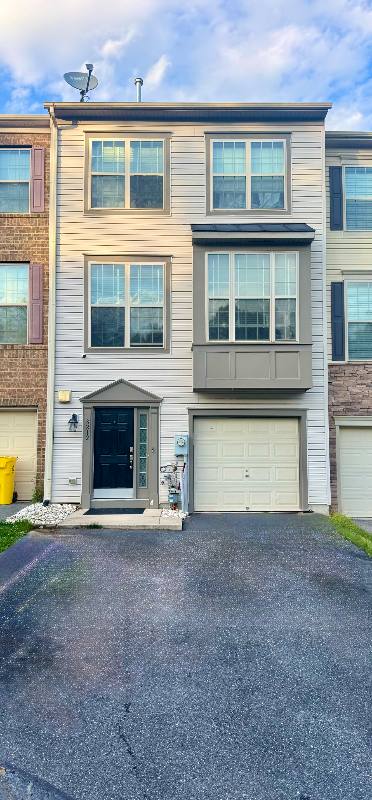 Townhouse for rent at 8212 Carinoso Way, Severn, MD 21144
