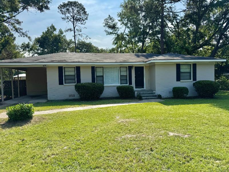 House for rent at 2107 Hillcrest Dr, Valdosta, GA 31602