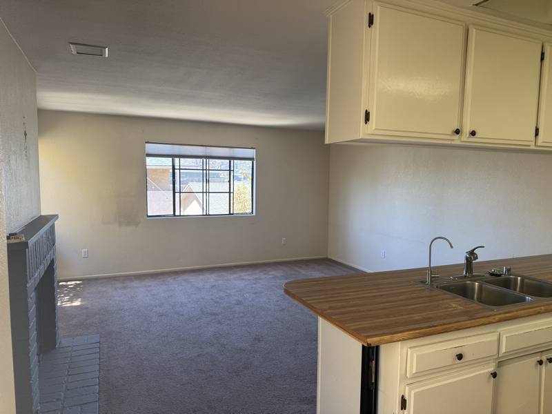House for rent at 1123 Pittsfield Lane, Ventura, CA 93001