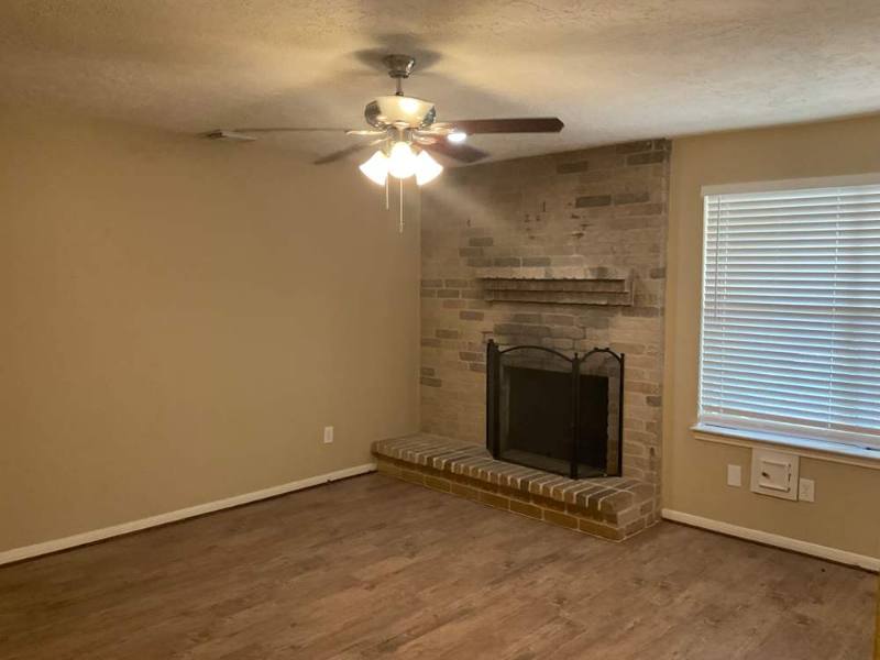 16719 Shrub Oak Dr, Humble, TX 77396