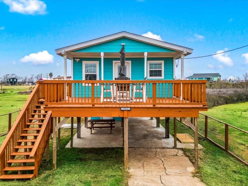 House for rent at 252 Flamingo St, Bay City, TX 77414