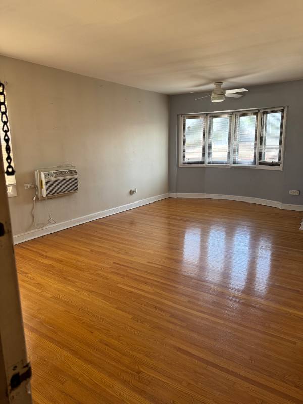 Apartment for rent at 5719 W 55th St #1, Chicago, IL 60638