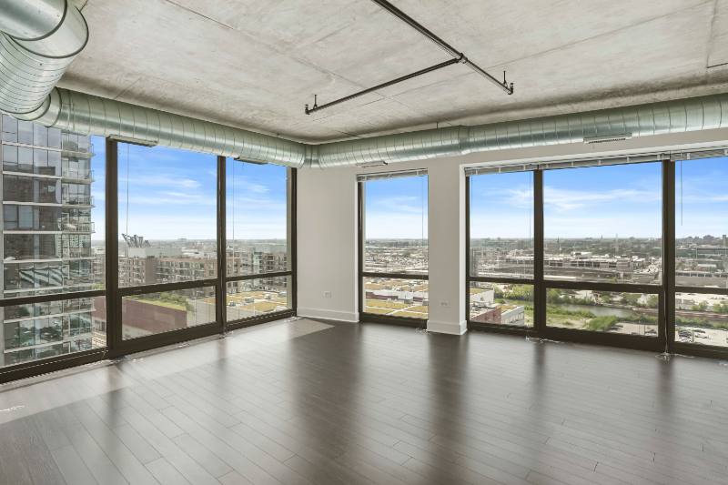 Apartment for rent at 870 S Clark St, Chicago, IL 60605