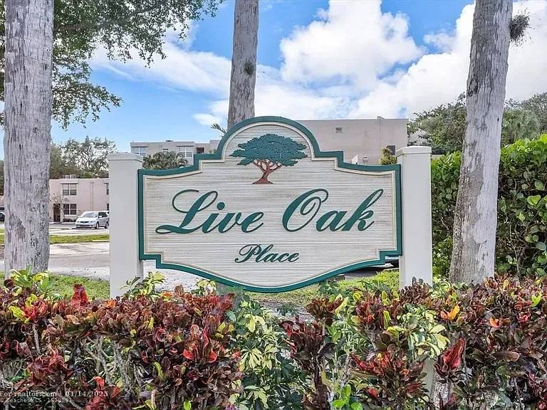 Townhouse for rent at 9441 Live Oak Place #101, Fort Lauderdale, FL 33324