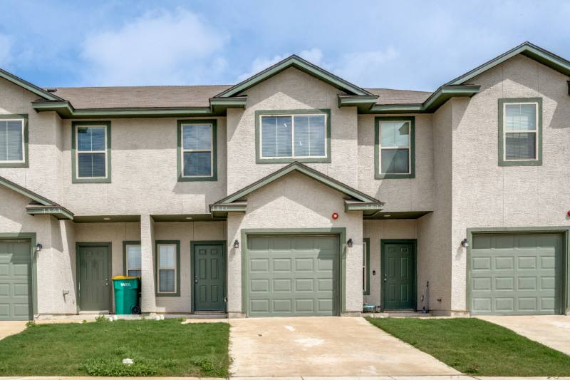 Townhouse for rent at 7813 Savannah Brooks, San Antonio, TX 78233