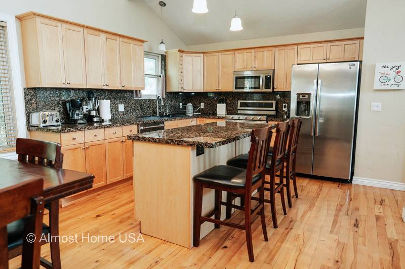 House for rent at 9722 S Buttonwood Circle, Sandy, UT 84092