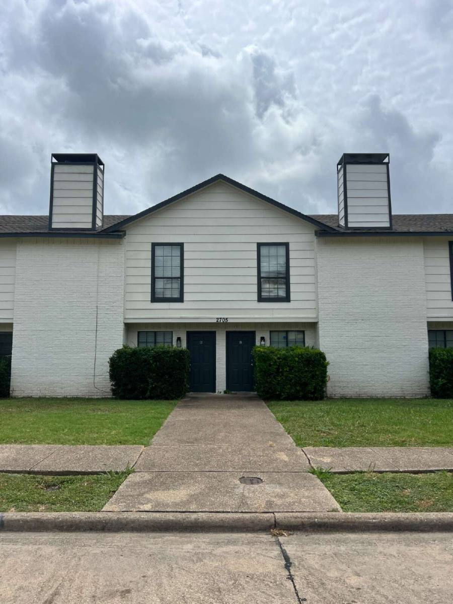 Townhouse for rent at 2705 Wimbledon Court #B, Garland, TX 75041