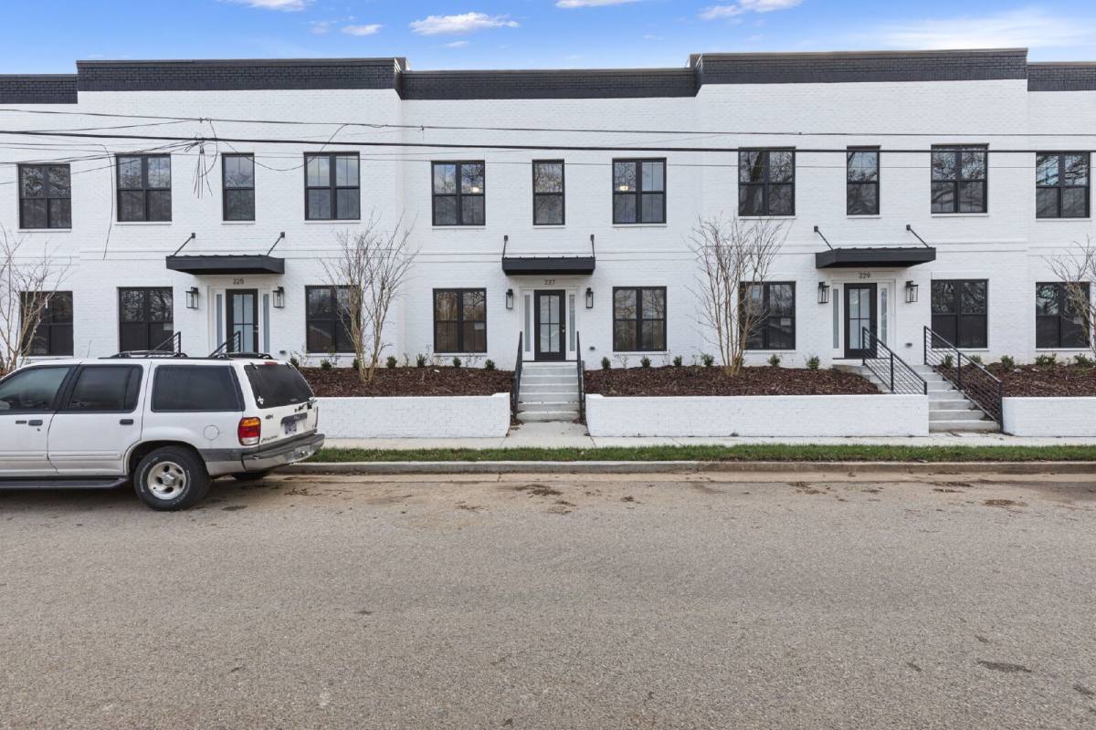 Townhouse for rent at 231 S Bilbro Ave, Murfreesboro, TN 37130