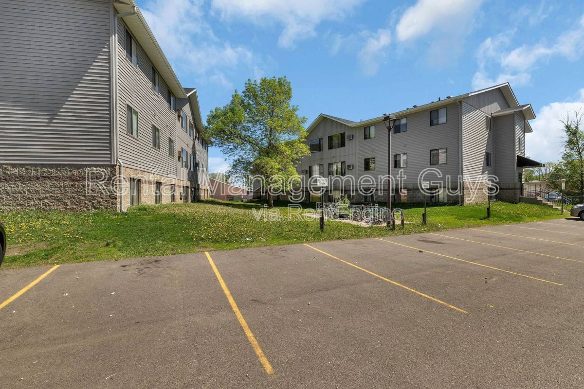 Apartment for rent at 133 Cedar Court E #100, Saint Joseph, MN 56374