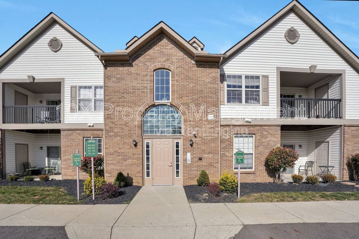 Apartment for rent at 705 Hidden Springs Dr, Lewis Center, OH 43035