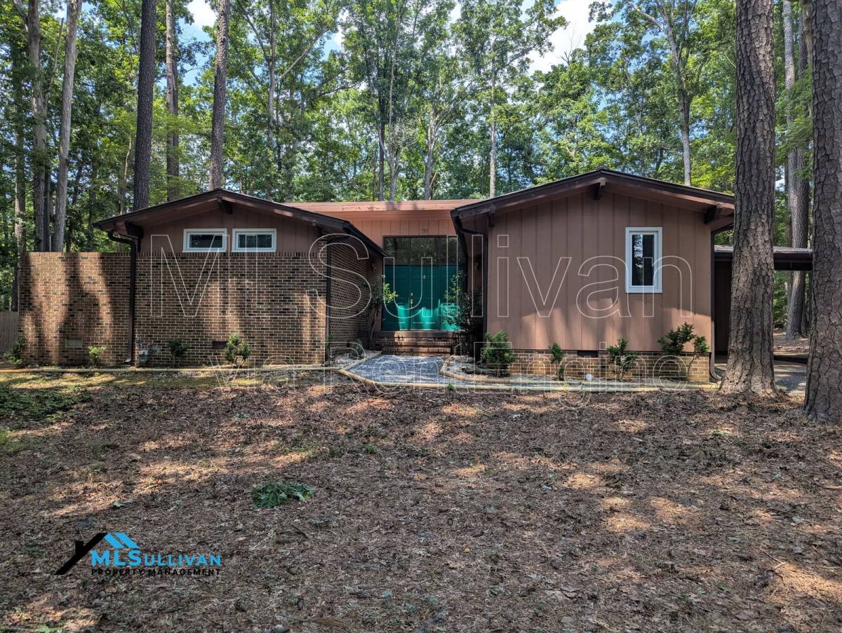 House for rent at 111 Virginia Dr, Chapel Hill, NC 27514