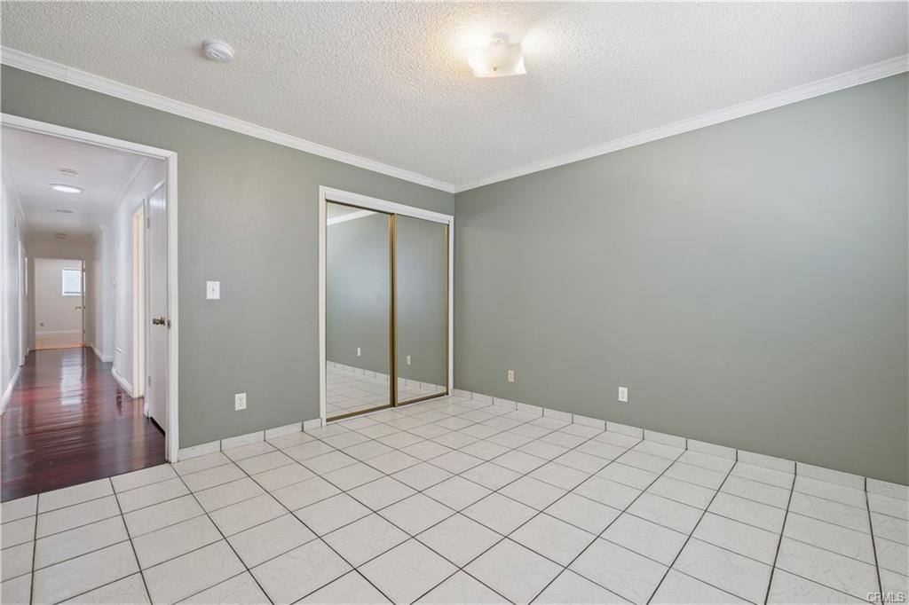18627 Arminta St, Reseda, CA 91335