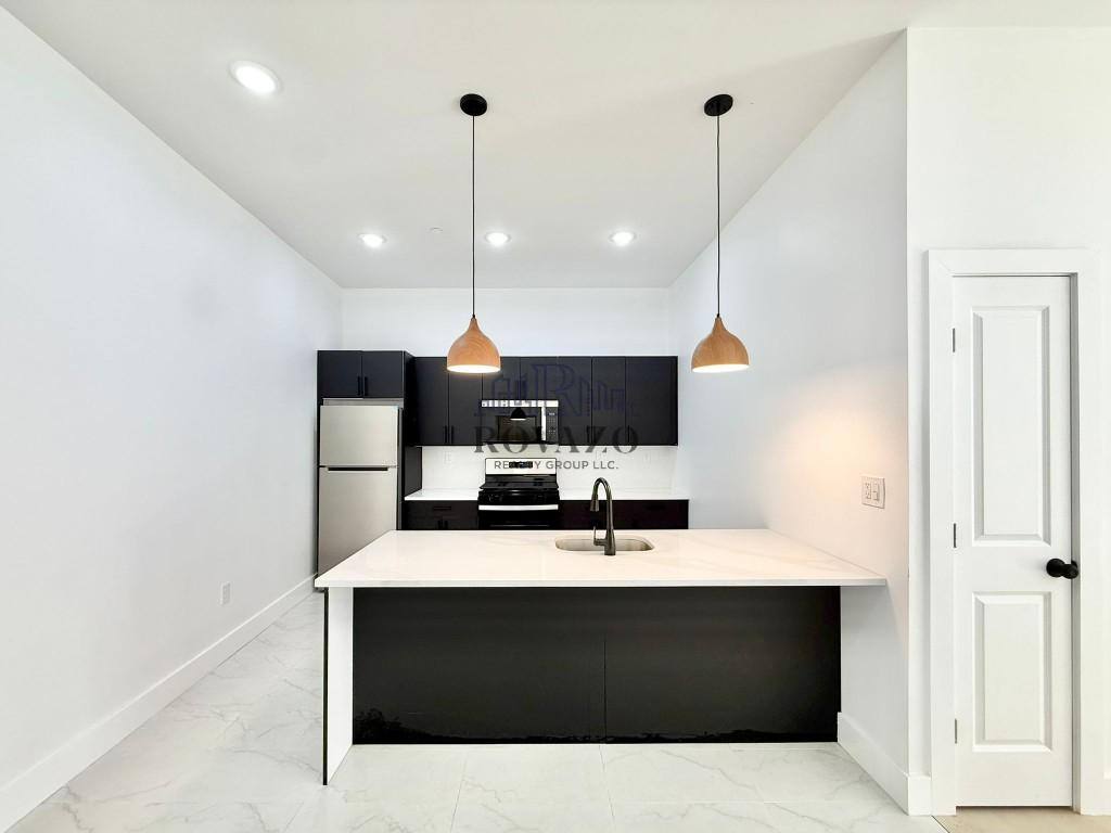 Apartment for rent at 98 Clinton Ave #101A 103B, Newark, NJ 07114