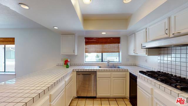 Townhouse for rent at 1470 Palisades Dr, Pacific Palisades, CA 90272