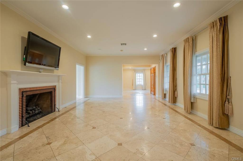 House for rent at 1233 Imperial Dr, Glendale, CA 91207
