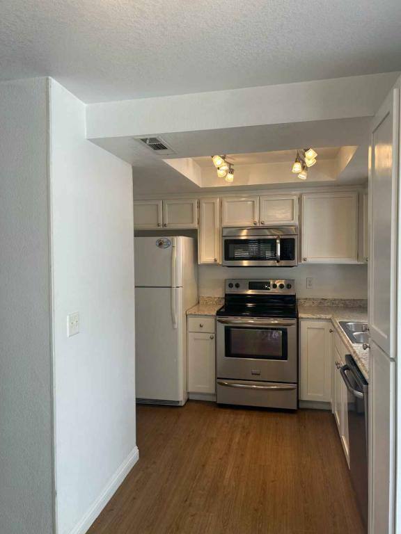 Apartment for rent at 2215 Poplar Dr #2, Medford, OR 97504