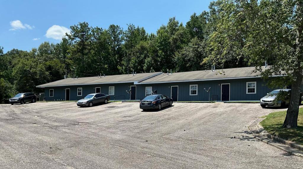 Apartment for rent at 805 Georgia Dr #9, Tuskegee, AL 36083