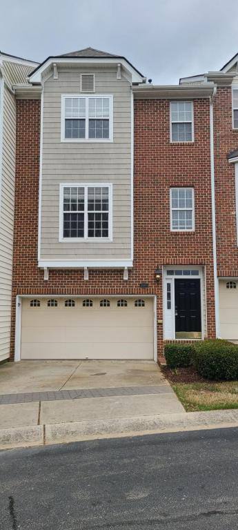Townhouse for rent at 3003 Imperial Oaks Dr, Raleigh, NC 27614