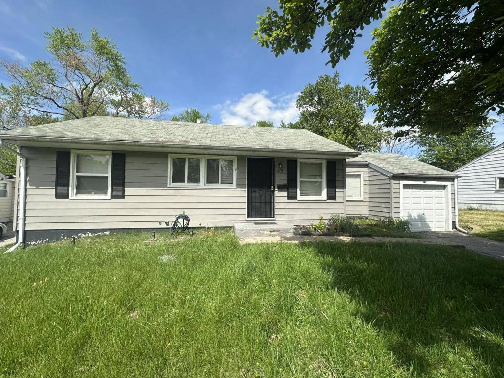 House for rent at 209 Estridge Rd, Saint Louis, MO 63137