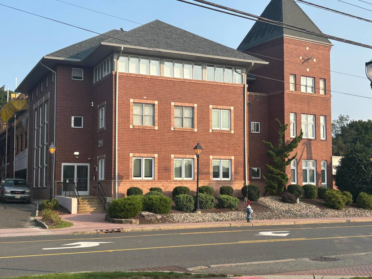 Apartment for rent at 391 Springfield Ave #3J, Berkeley Heights, NJ 07922
