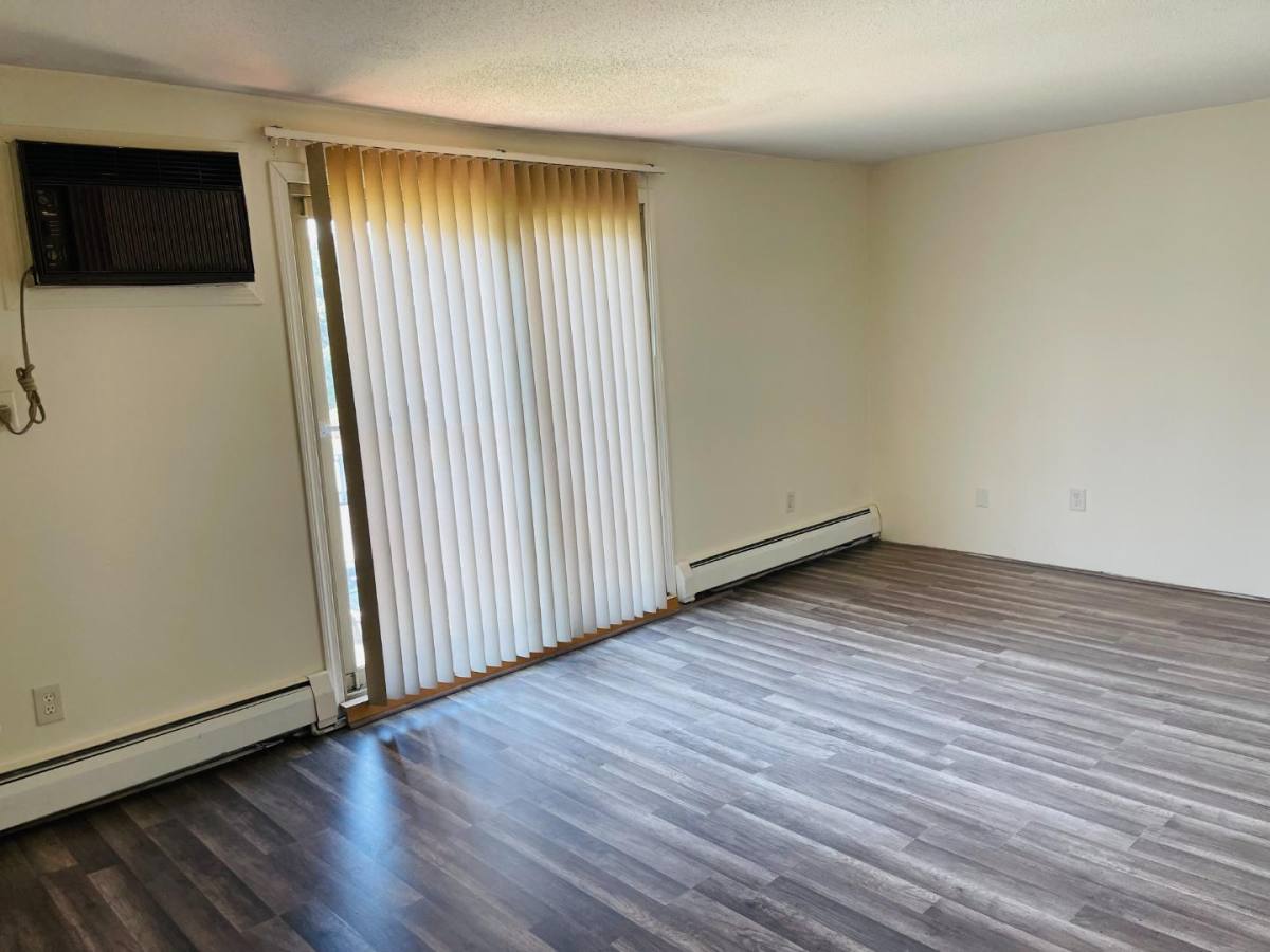 Apartment for rent at 109-133 English Village Rd #204, Manchester, NH 03102