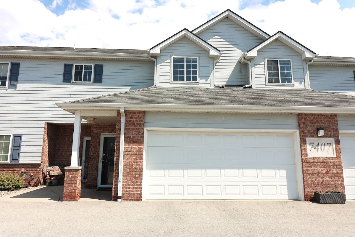 Townhouse for rent at 7407 Granite Way, Racine, WI 53406