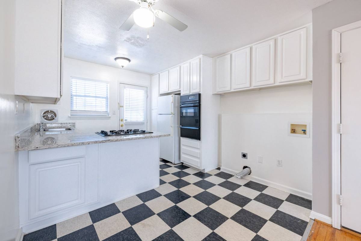 Apartment for rent at 370 Peachtree Hills Ave NE, Atlanta, GA 30305