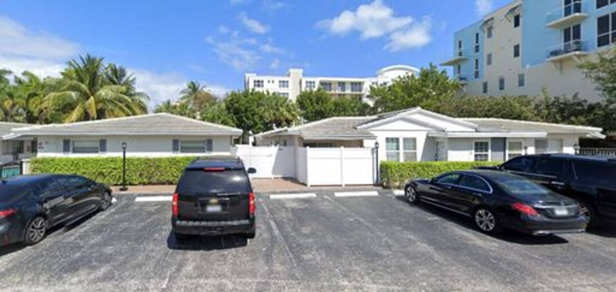 Apartment for rent at 40 SE 19th Ave, Deerfield Beach, FL 33441