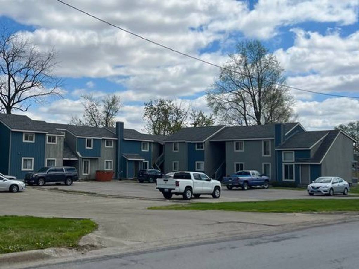 Apartment for rent at 616 S 6th, Mattoon, IL 61938
