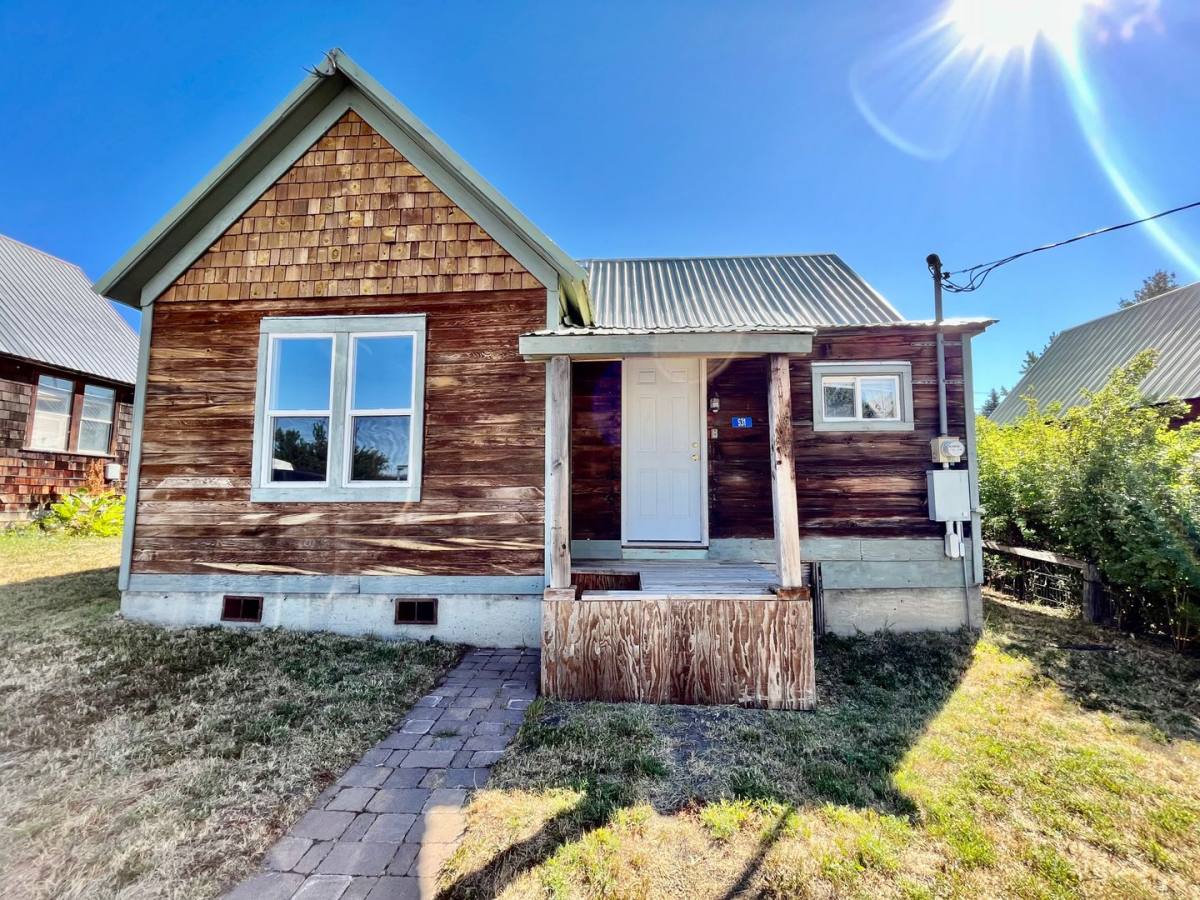 531 3rd St, Ronald, WA 98940