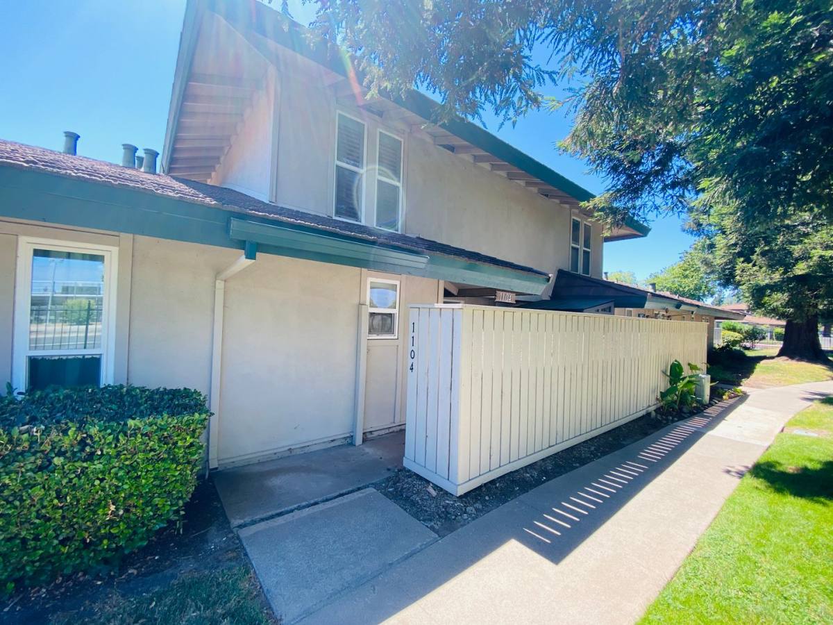 Condo for rent at 1104 Roundtree Court, Sacramento, CA 95831