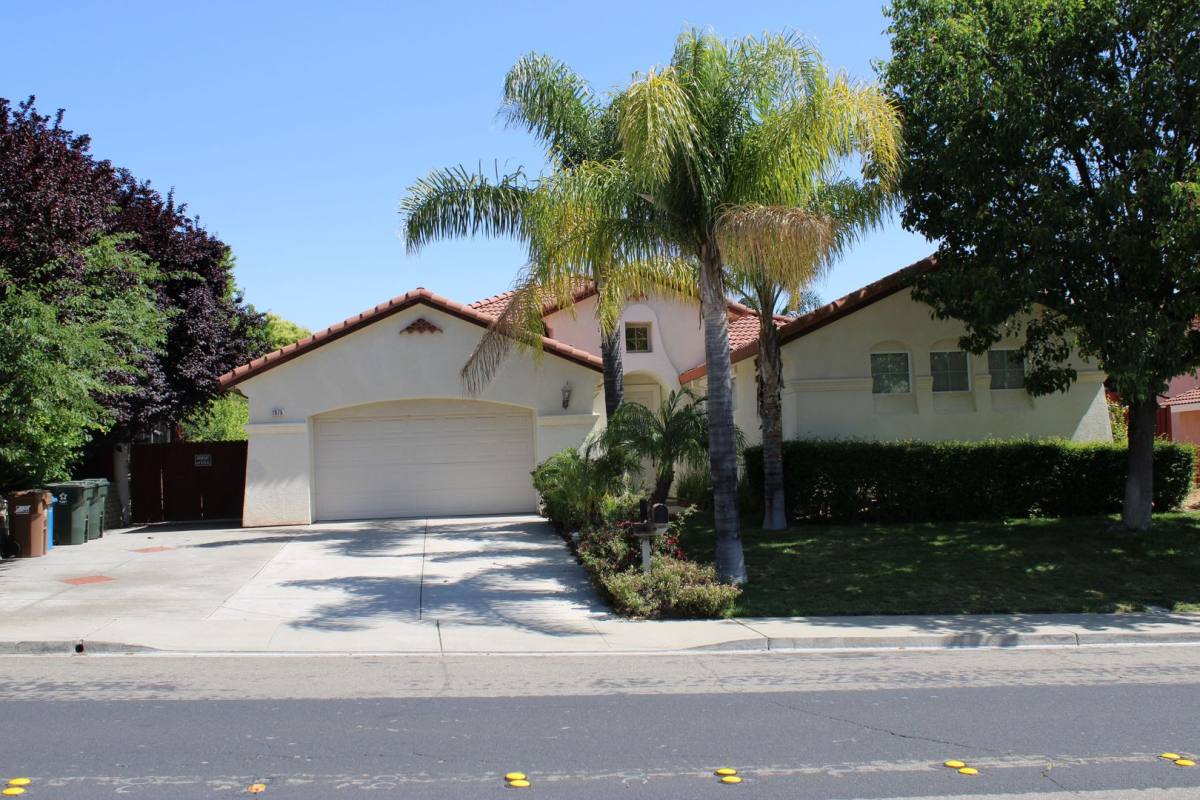 House for rent at 1975 Mokelumne Dr, Antioch, CA 94531