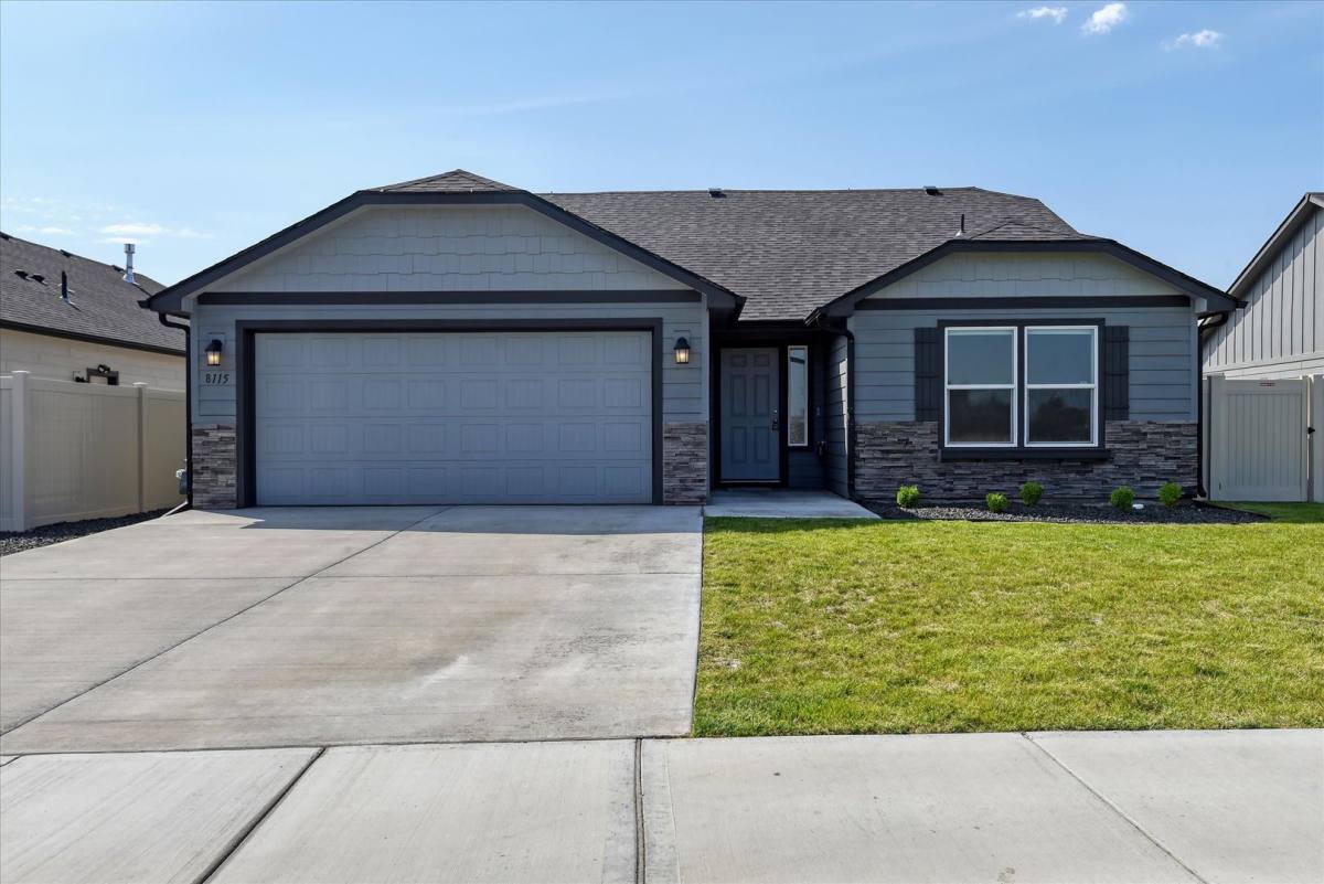 House for rent at 8115 W 57th Ave, Airway Heights, WA 99001