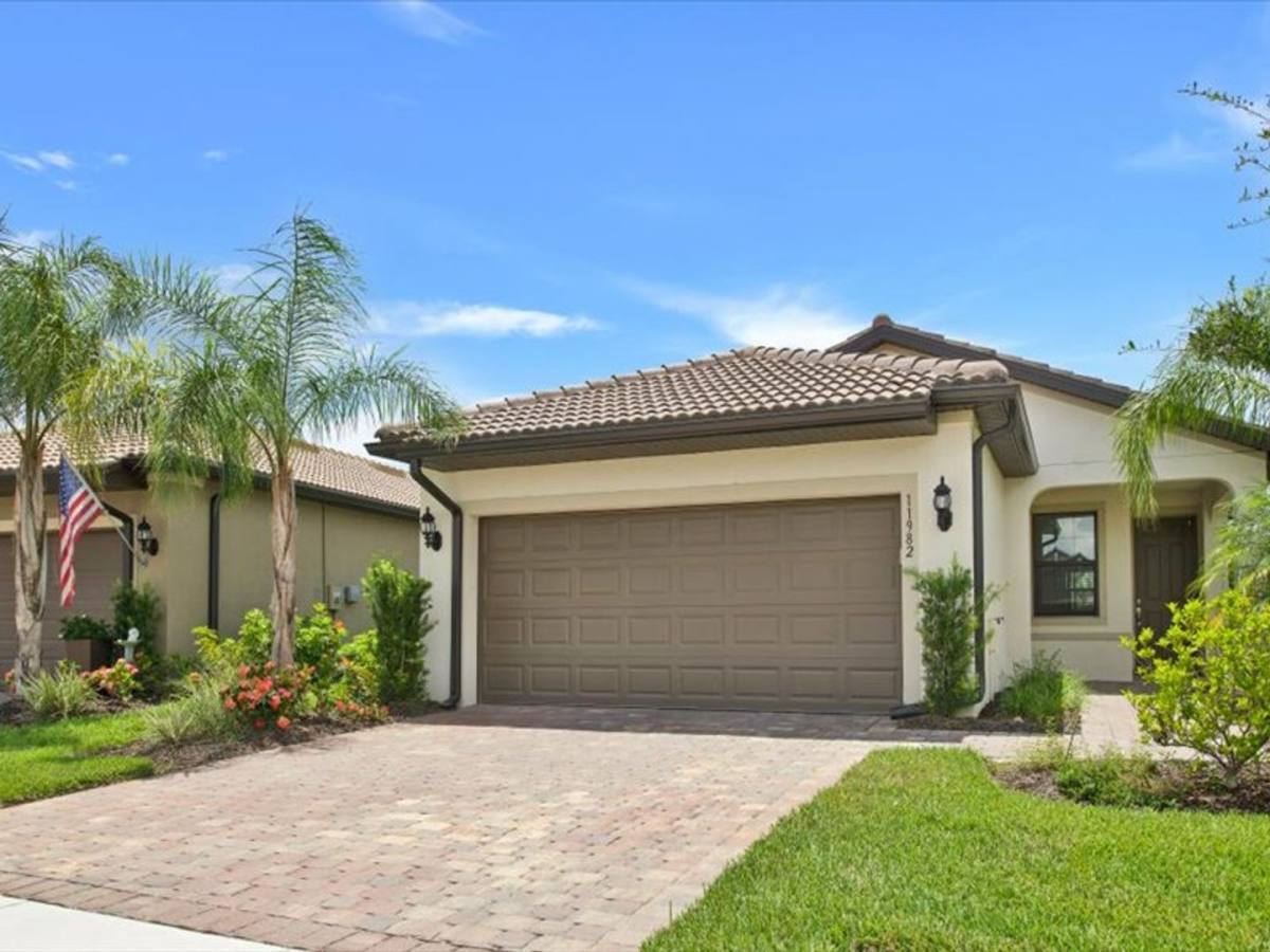 House for rent at 11982 Westmoreland Way, Fort Myers, FL 33913