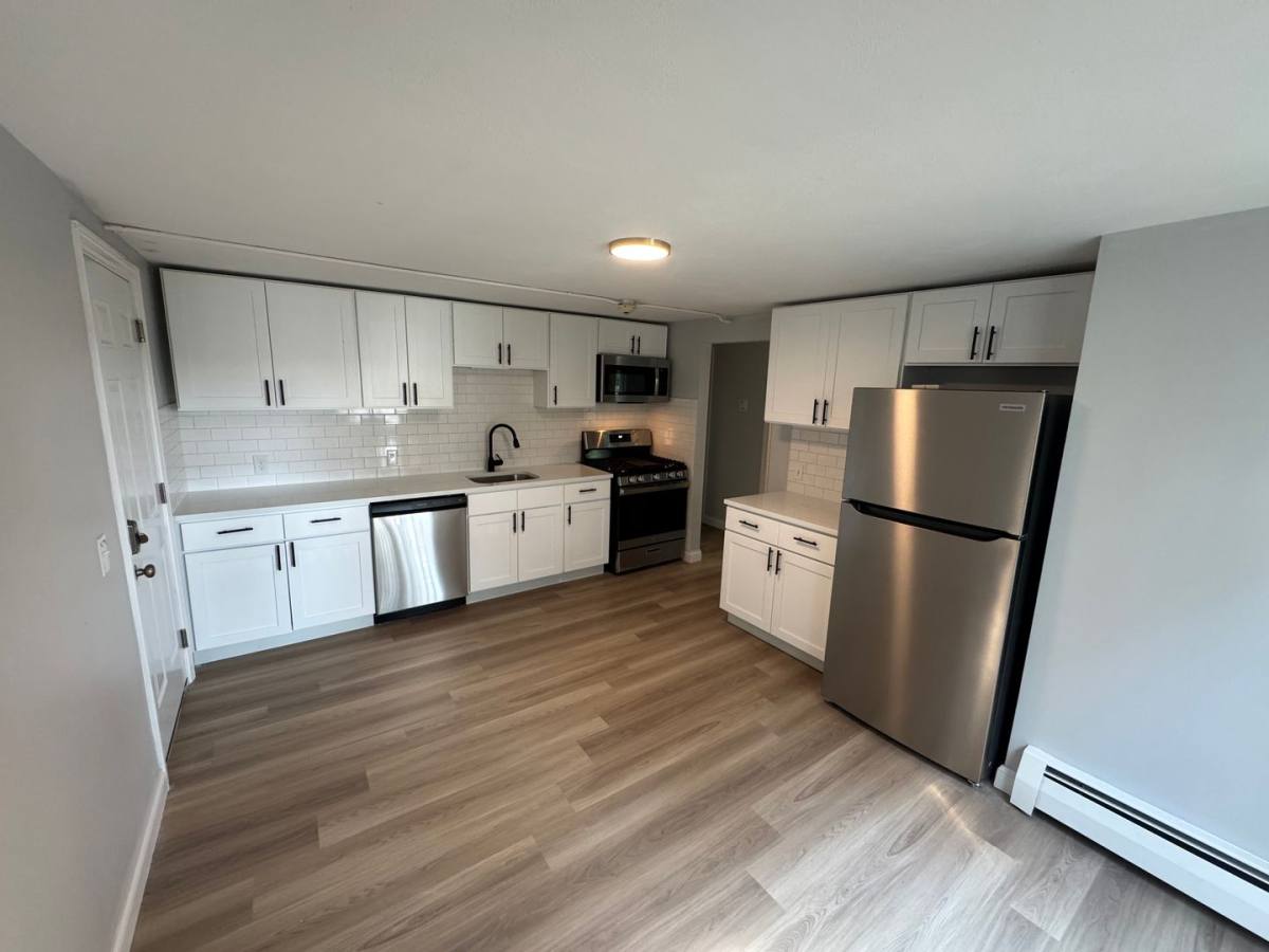 Apartment for rent at 35-50 Lake St, Warwick, RI 02886