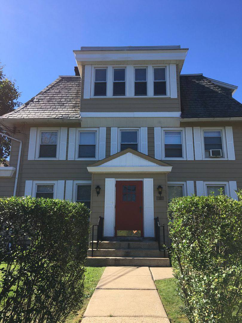 Apartment for rent at 306 N Wayne Ave, Wayne, PA 19087