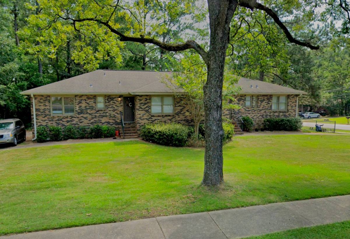 Apartment for rent at 111-113 S Dean Rd, Auburn, AL 36830