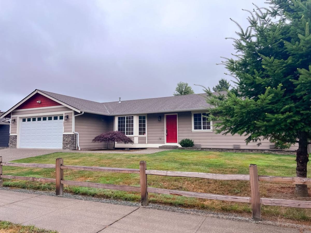 House for rent at 251 19th St, Gold Bar, WA 98251