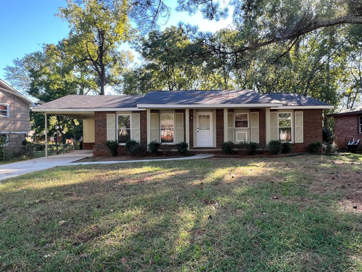 House for rent at 2604 Thornhill Rd NW, Huntsville, AL 35810