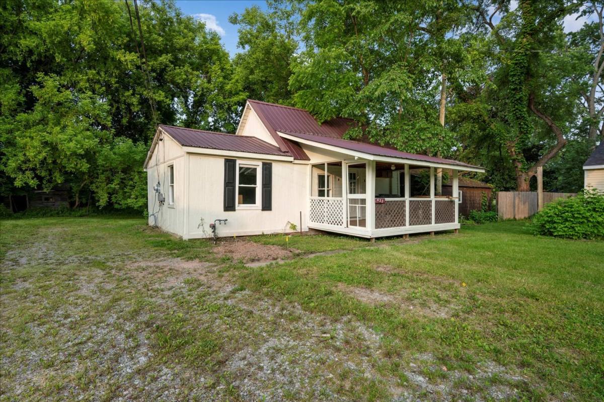 House for rent at 432 Lincoln Ave, Oneida, NY 13421