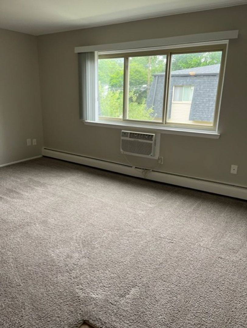 Apartment for rent at 837 Ludlow Ave #202, Rochester, MI 48307