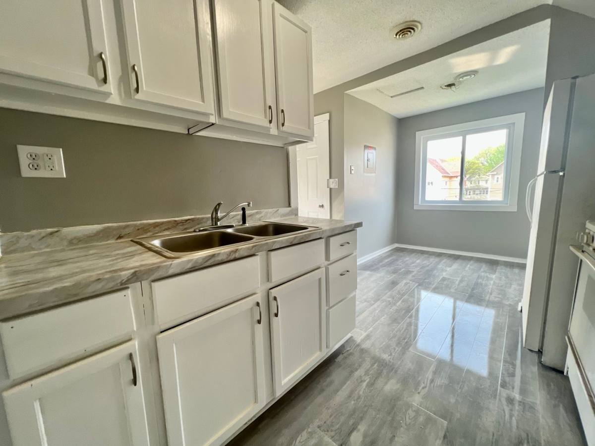 Apartment for rent at 587 Charles Ave, Saint Paul, MN 55103